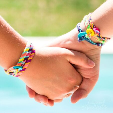 Friendship-Bracelets